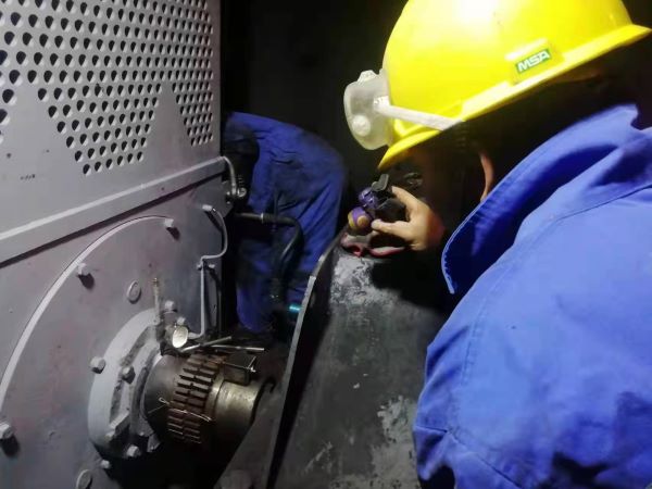 周六，磨煤機搶修立新功.jpg