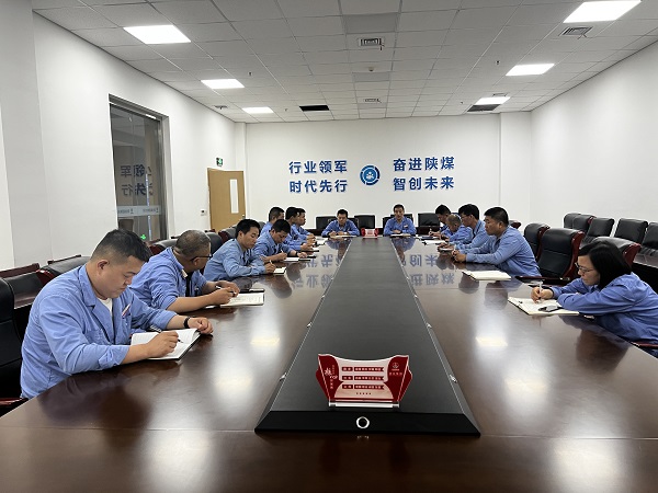 圖1   9月11日，制氣車(chē)間“五懂五會(huì)五能”素質(zhì)全面提升工程推進(jìn)會(huì)在調(diào)度會(huì)議室舉行。.jpg