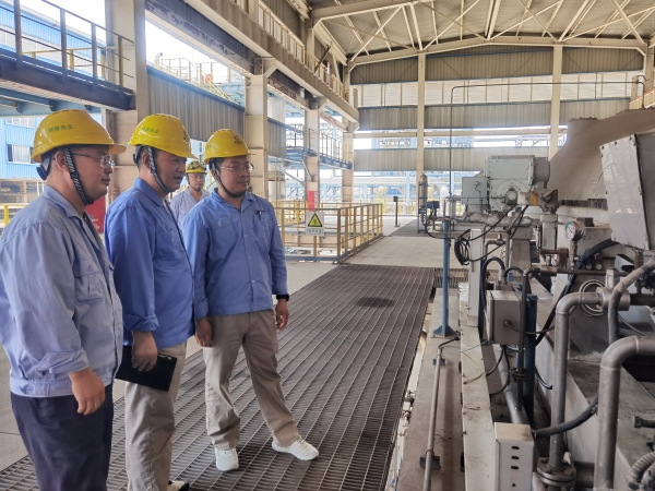 9月8日，公司機(jī)組透平電驅(qū)改造項(xiàng)目小區(qū)赴蒲城清潔能源化工有限責(zé)任公司進(jìn)行對標(biāo)交流2.jpg