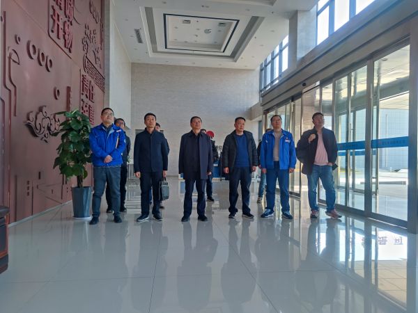 2023年11月22日，陜西省應急管理廳來彬州公司檢查觀看入廠安全教育視頻.jpg