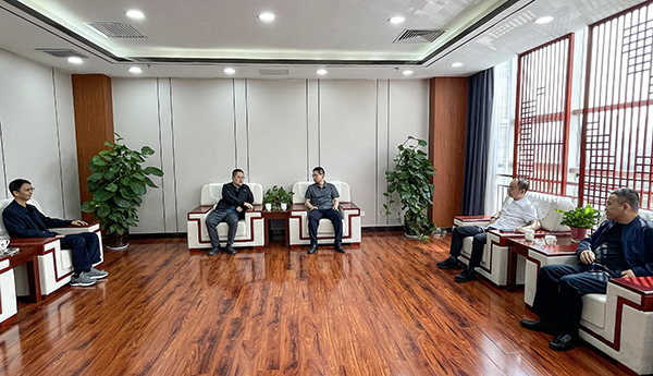 4月17日，彬州公司副總經(jīng)理張安平帶隊(duì)前往運(yùn)銷彬長分公司座談.jpg