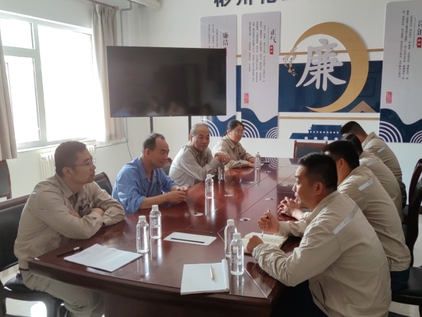 7月11日，公司領(lǐng)導(dǎo)在修造分部進行檢查。.jpg