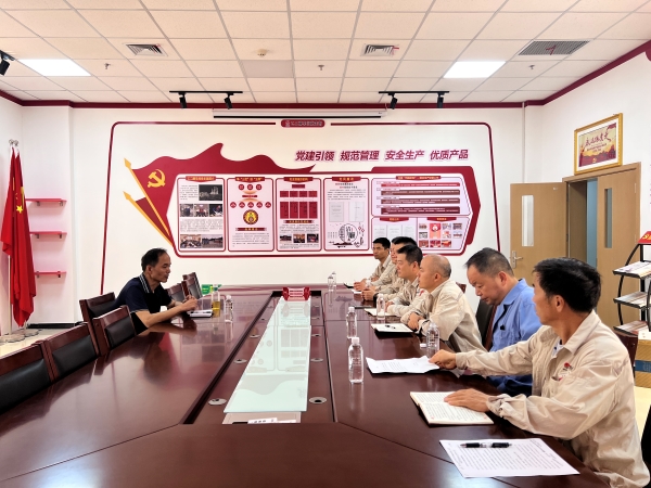 2025年7月31日，任總車間調(diào)研安全生產(chǎn)、黨建等工作.jpg